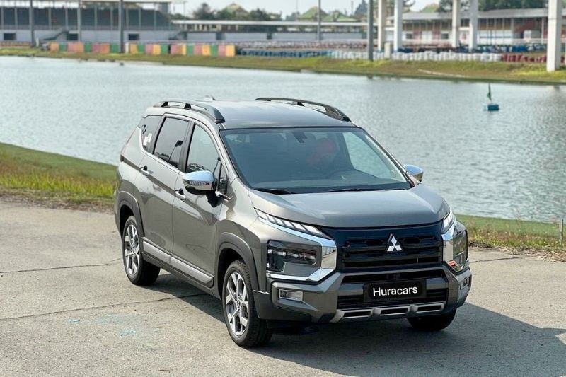 Private car from Huracars
