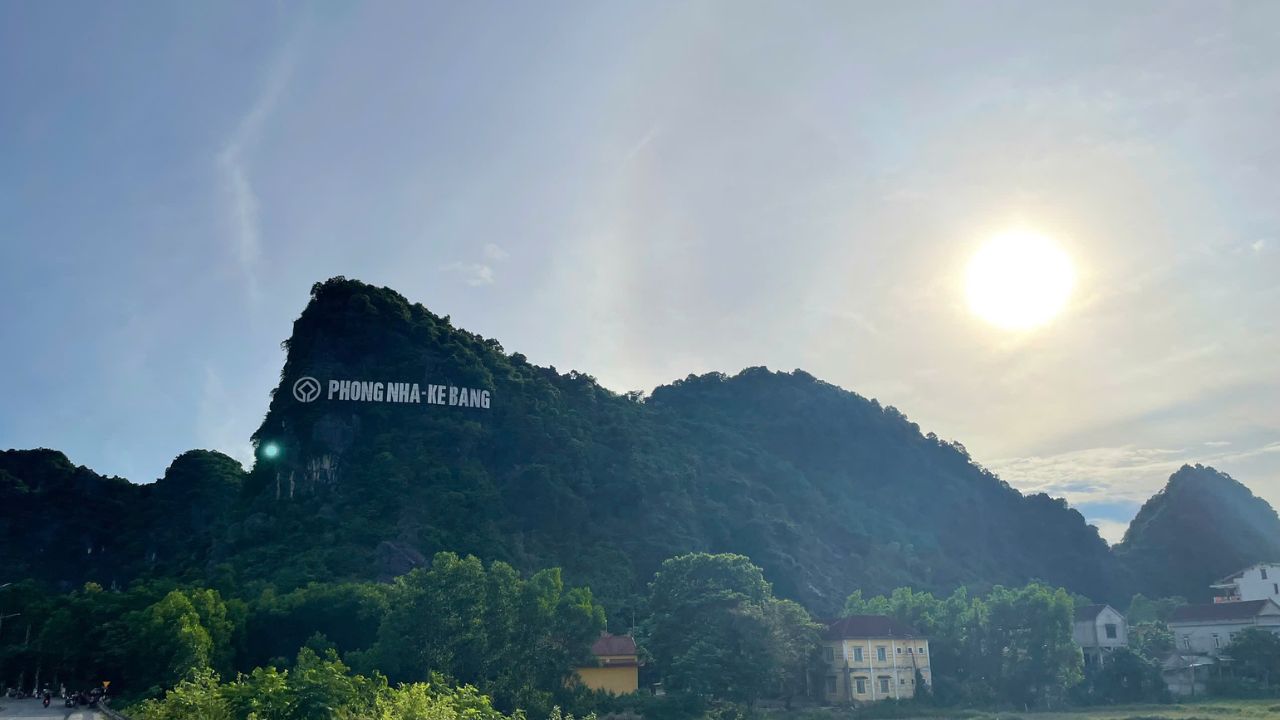 How to get from Hoi An to Phong Nha