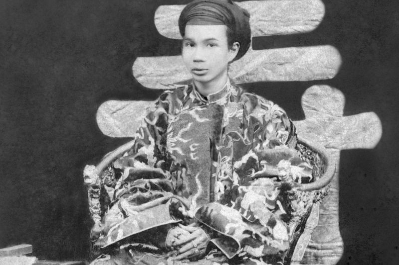 Emperor Dong Khanh - The Pro-Western Ruler