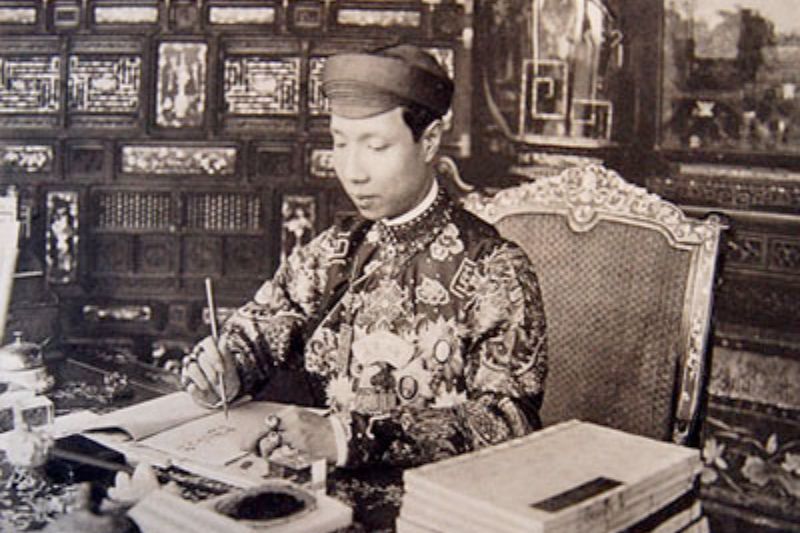 Emperor Khai Dinh - The Fusion Stylist