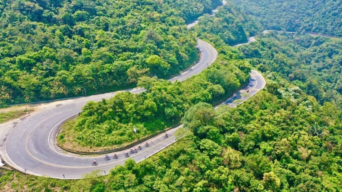 Hai Van Pass Vietnam Most Breathtaking Coastal Road Shouldn't Miss