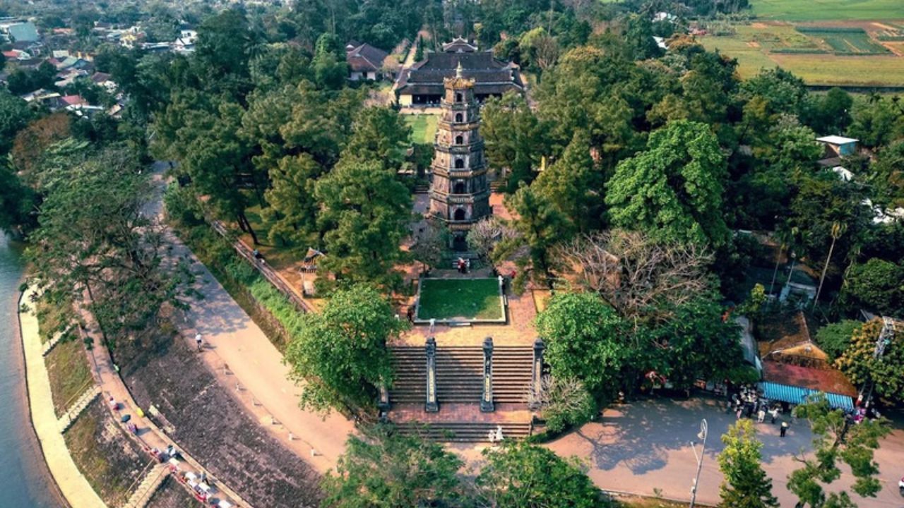 Thien Mu Pagoda in Hue History, Architecture & Visitor Guide
