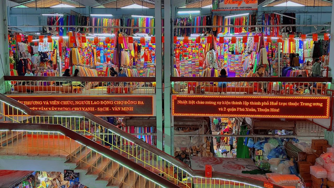 Third Floor (Textiles, Traditional Garments & Ao Dai Tailoring)
