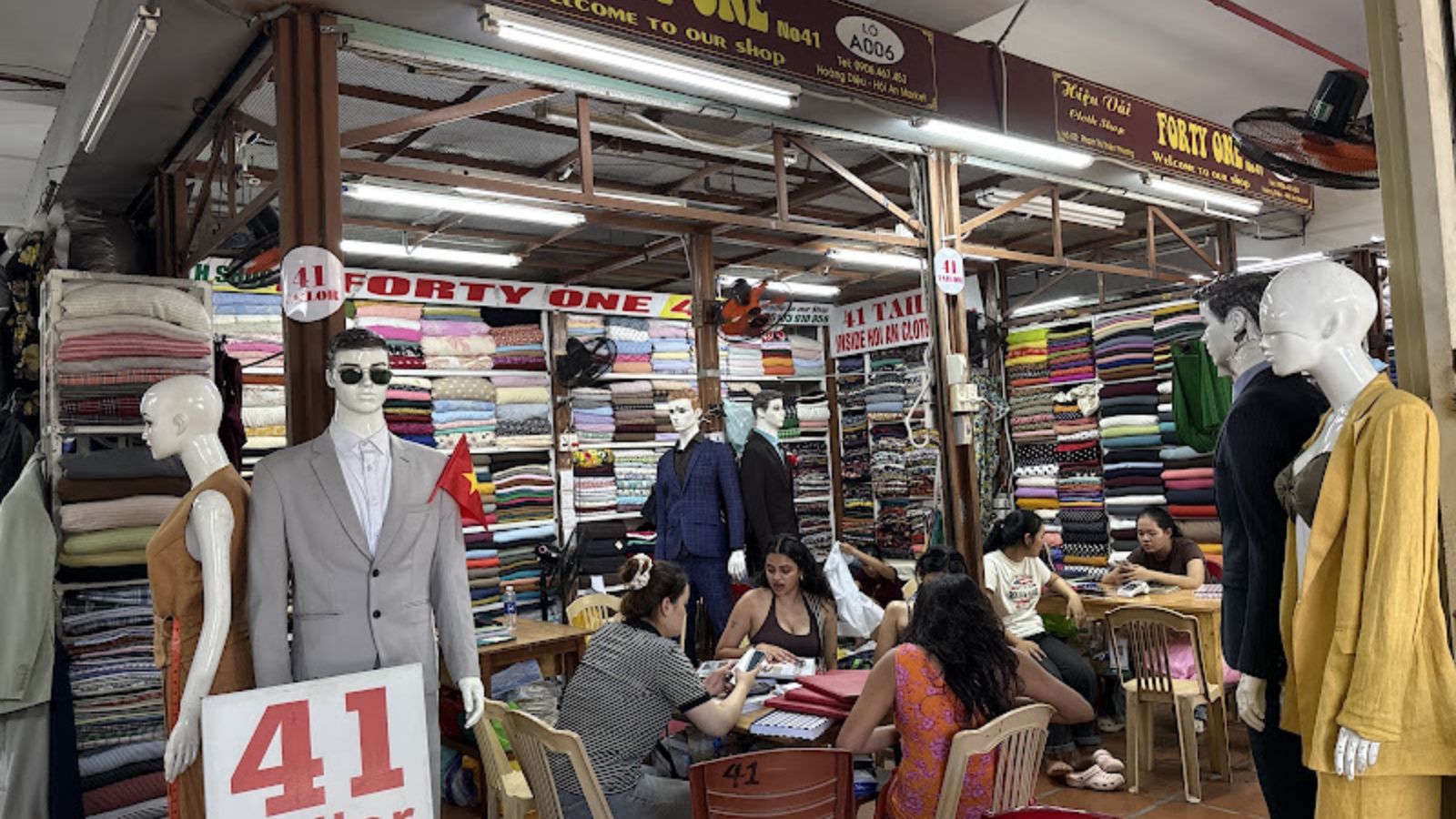 41 Tailor in Hoi An Cloth Market