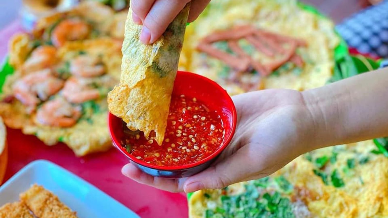 Bánh Ép (Pressed Rice Pancake)