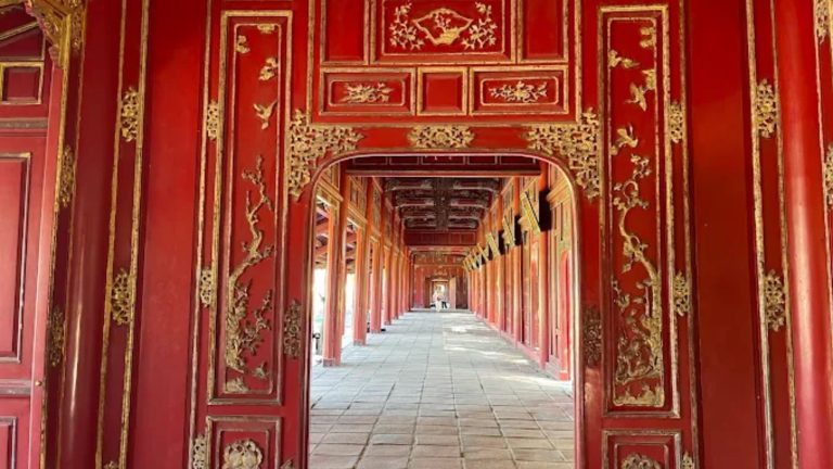 Corridor inside Forbidden Purple city