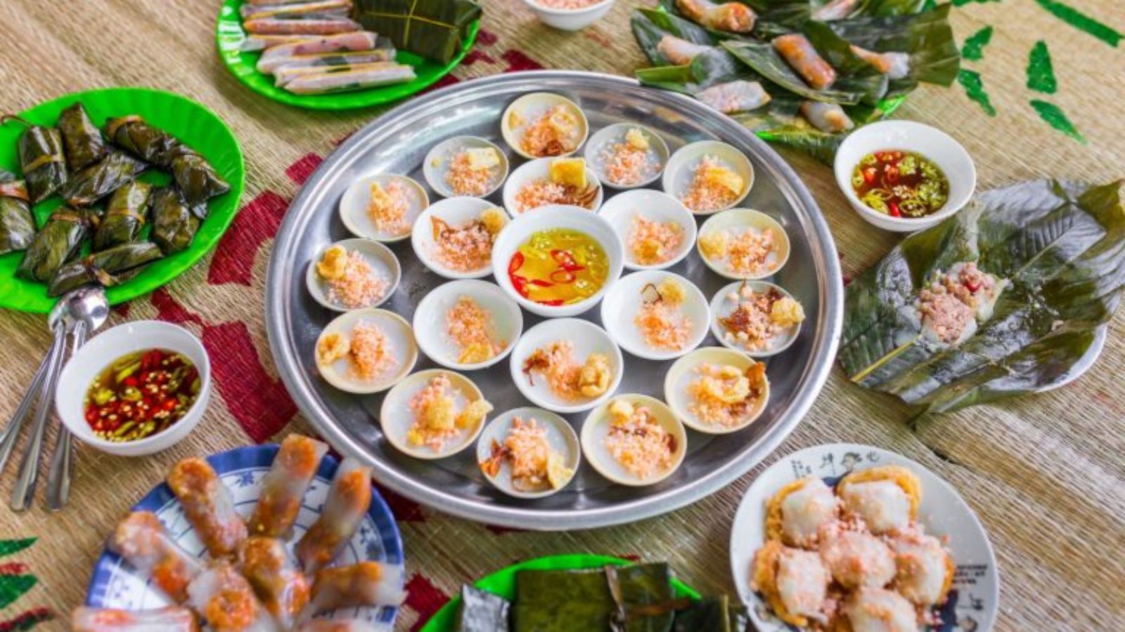 Hue Specialty Food Imperial Delicacies and Where to Eat Locally