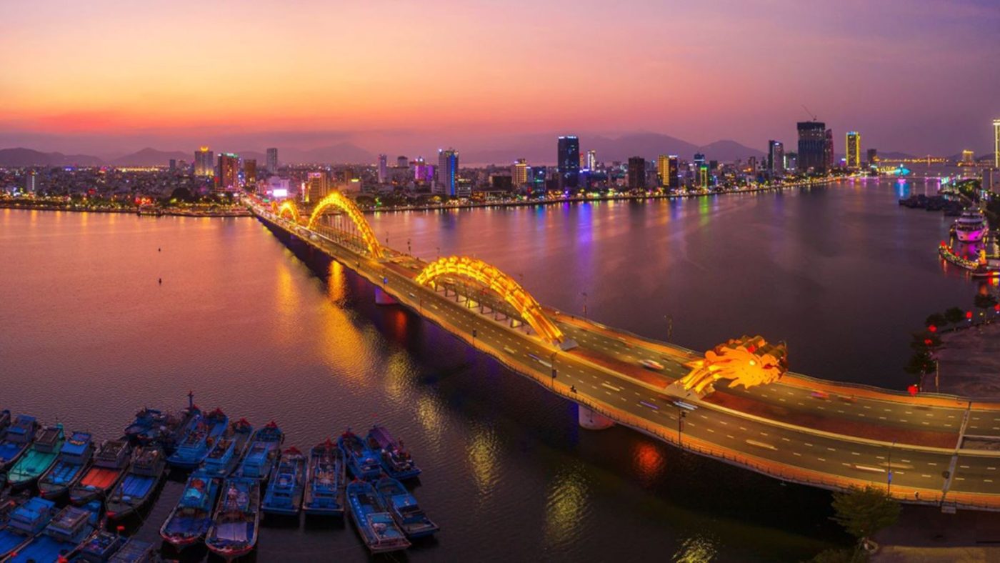 Hue to Da Nang private transfer by car