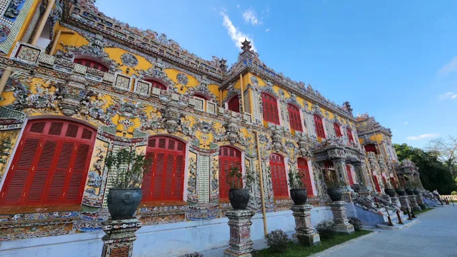Kiến Trung Palace