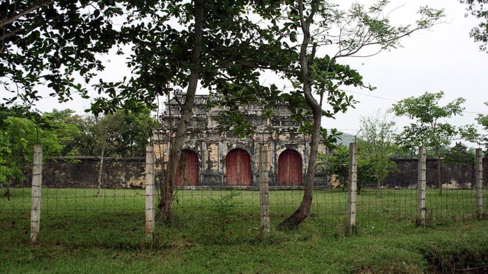 The Historical Legacy and Patriotism of Duc Duc Tomb